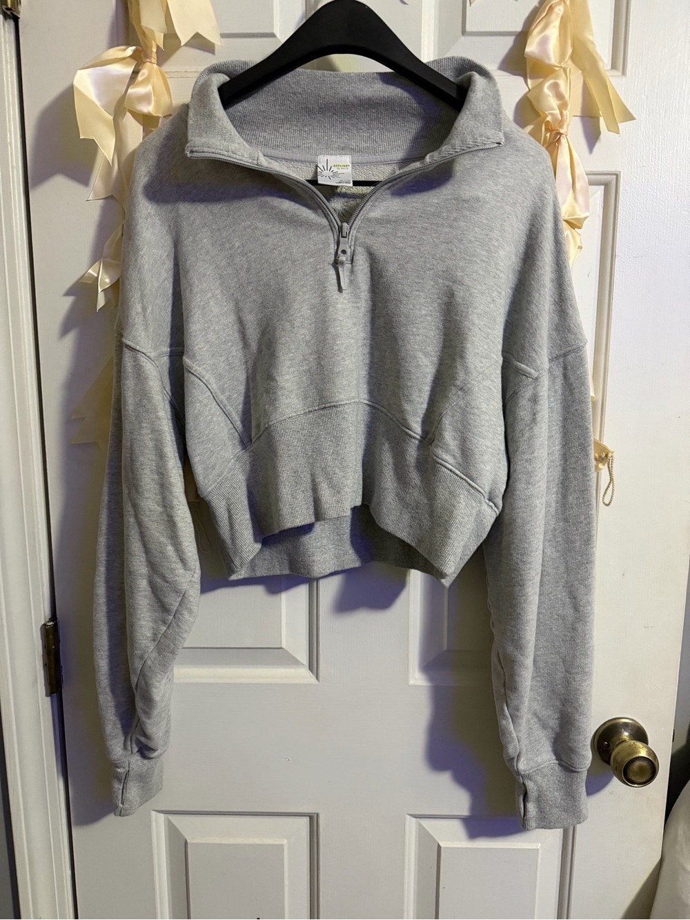 Cropped Quarter-Zip Sweatshirt in Light Gray